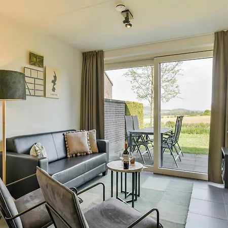 Holiday home House With 2 Bathrooms, The Drielandenpunt At 8 Km *