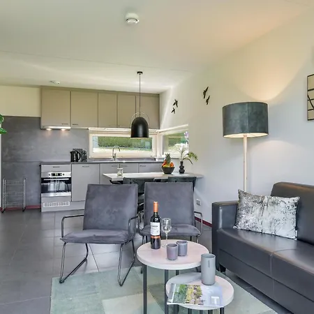 House With 2 Bathrooms, The Drielandenpunt At 8 Km Holiday home