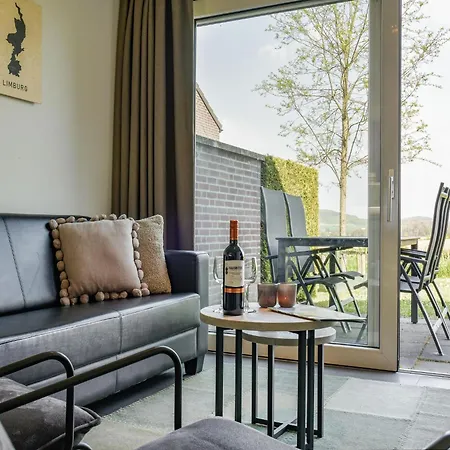 Holiday home House With 2 Bathrooms, The Drielandenpunt At 8 Km *