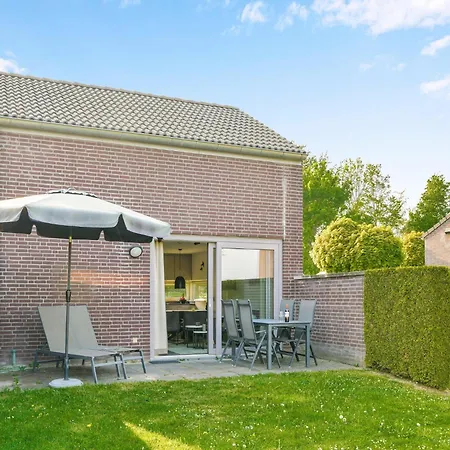 House With 2 Bathrooms, The Drielandenpunt At 8 Km Holiday home Vijlen