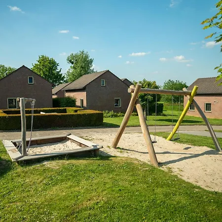 House With 2 Bathrooms, The Drielandenpunt At 8 Km Holiday home